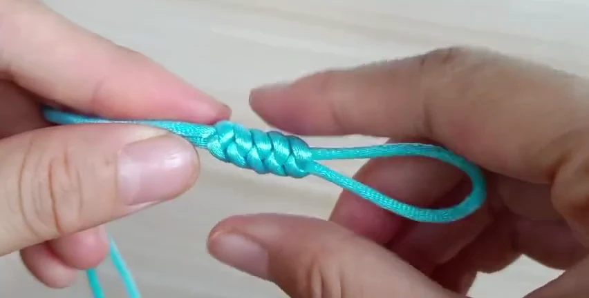 Vajra Knot demonstrated with real cord