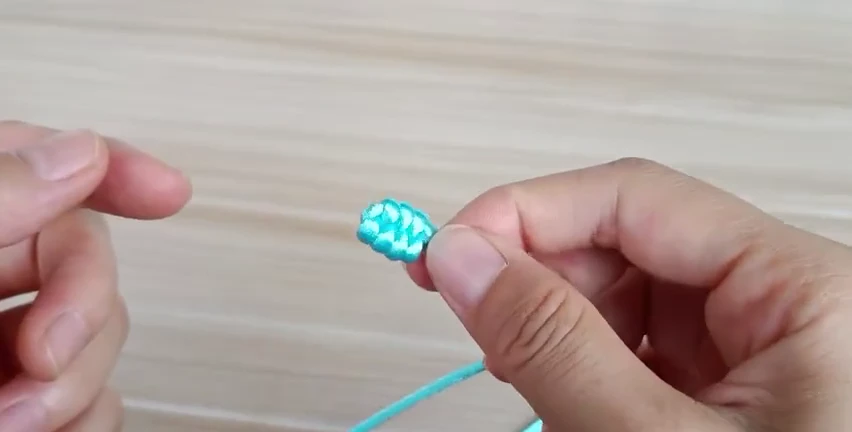 Decorative Ba Zi Knot demonstrated with real cord