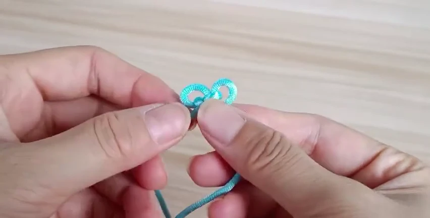 Step 6: Balance the two ears — 二耳酢浆草结